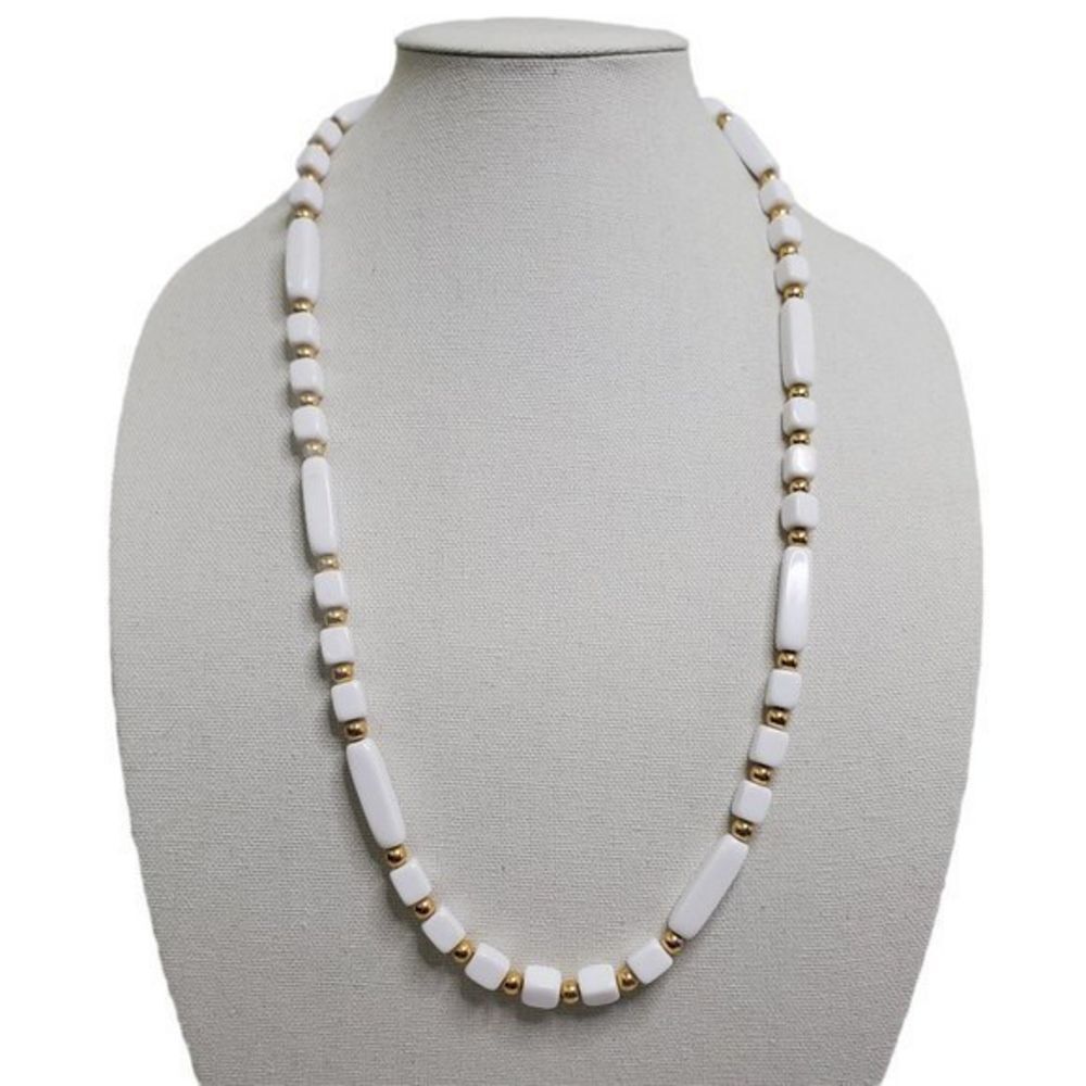 Trifari Necklace Beaded Vintage White Gold Tone Tu